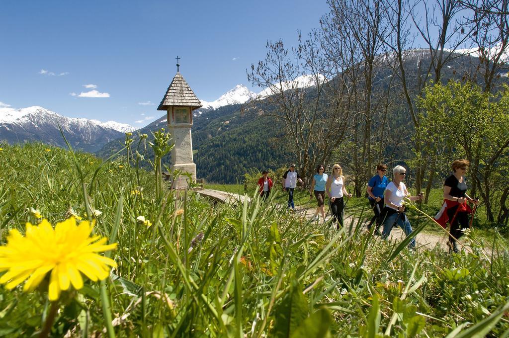 Gasthof Pension Rose Virgen Exterior foto