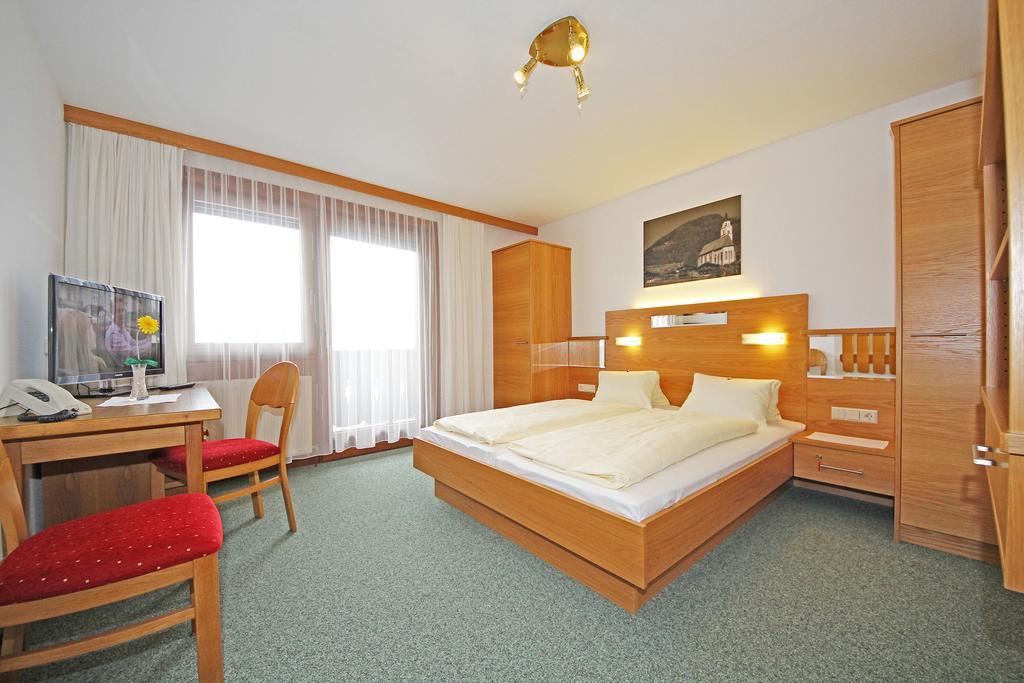 Gasthof Pension Rose Virgen Exterior foto